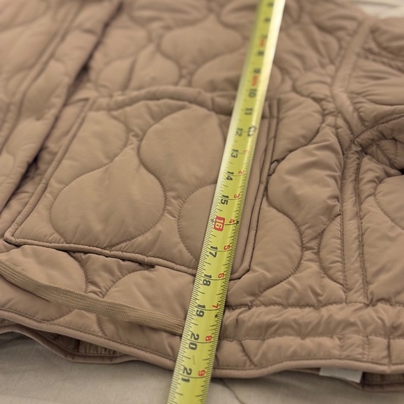 Zara Quilted Jacket / New Without Tags / Size L - Picture 7 of 7